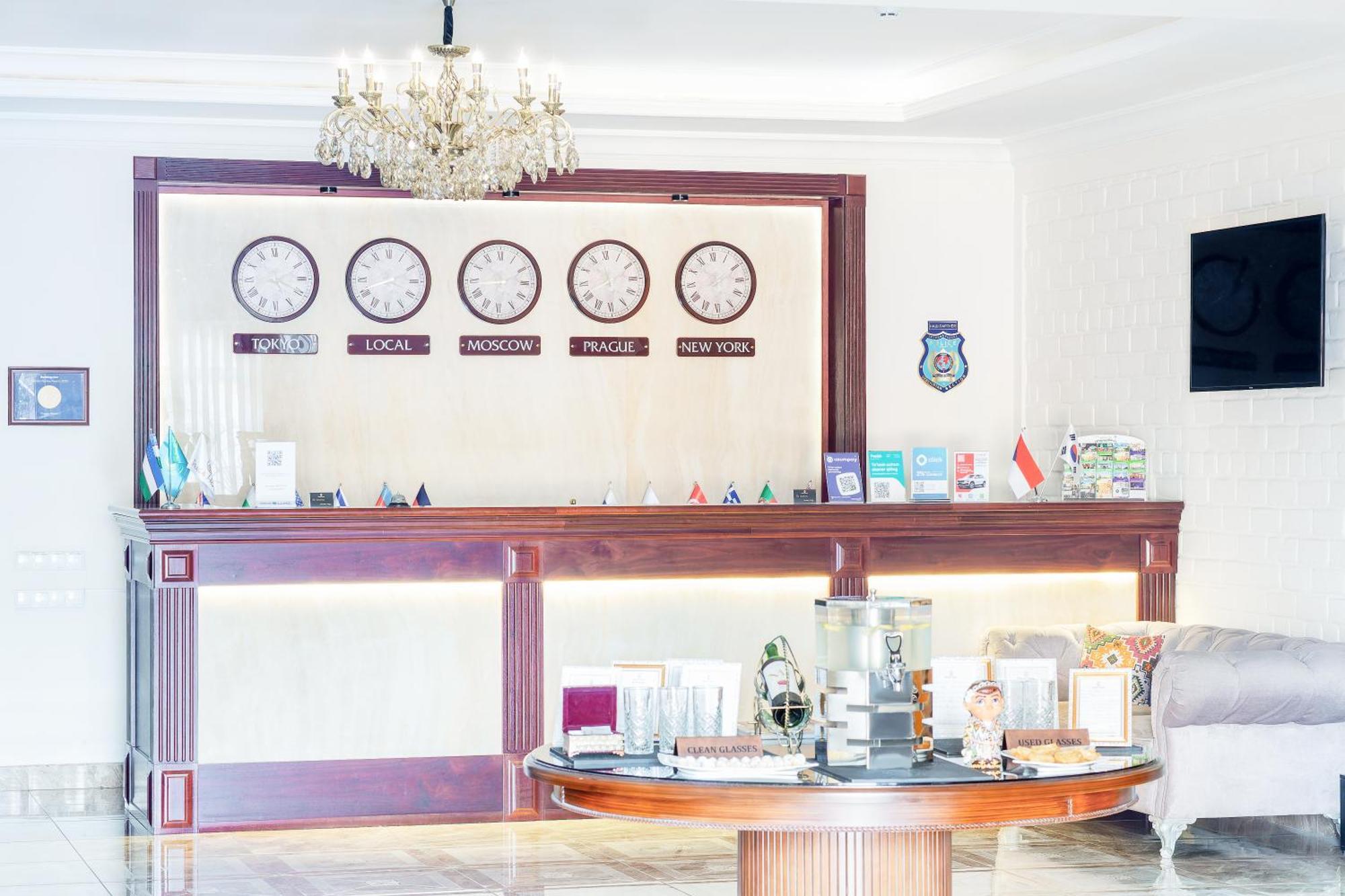 Praga Hotel Tashkent Bagian luar foto