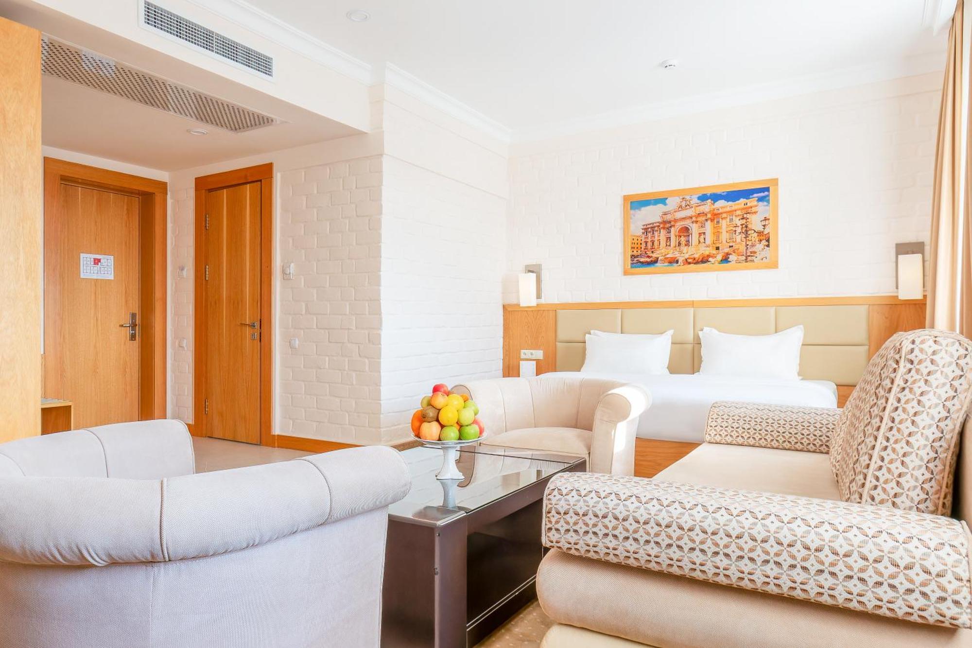 Praga Hotel Tashkent Bagian luar foto