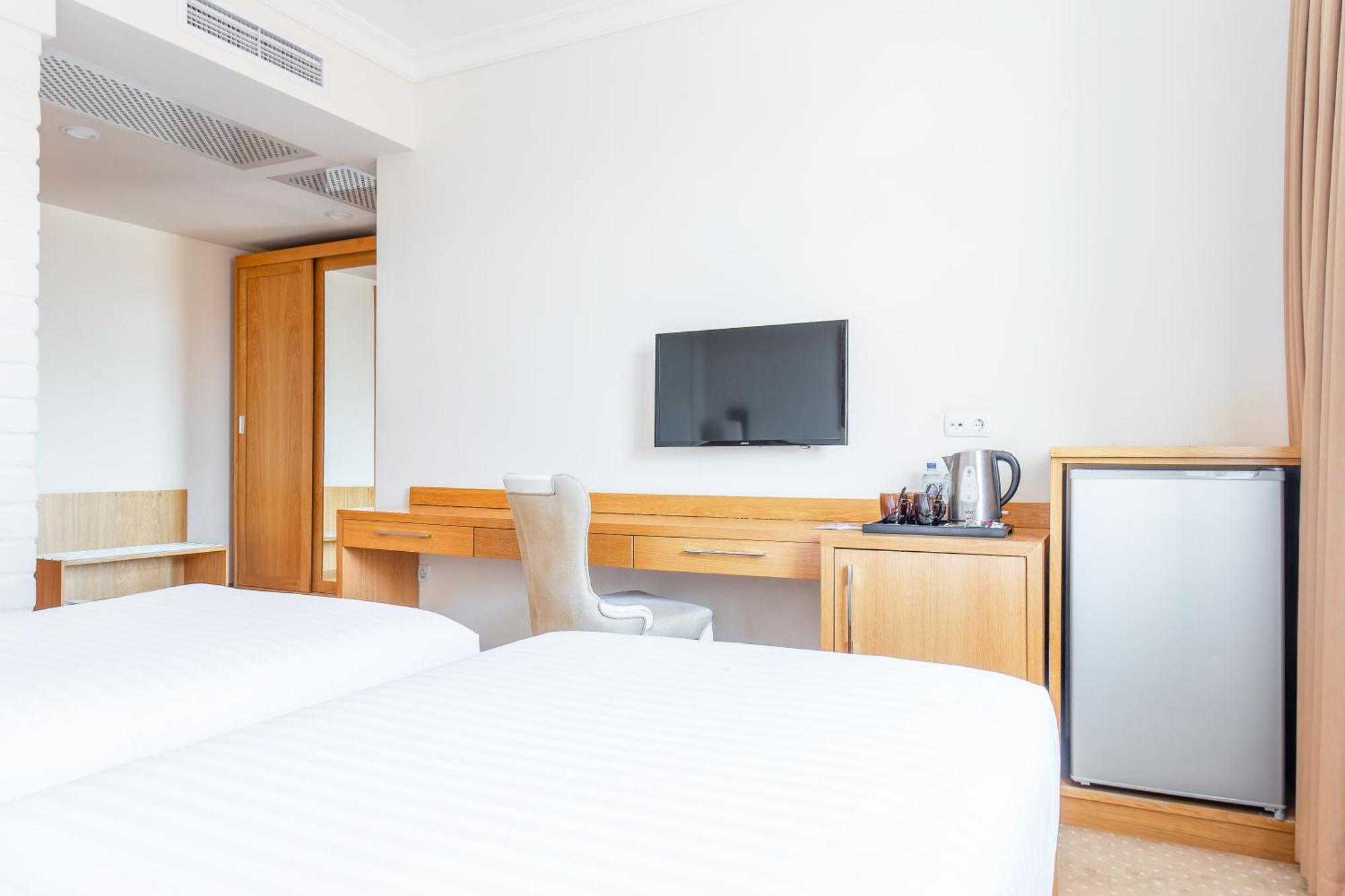 Praga Hotel Tashkent Bagian luar foto
